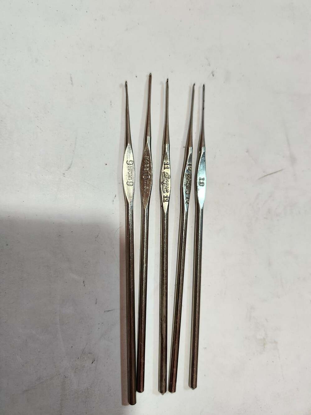 Vintage Steel Crochet Hooks Set Of 5 Sizes 9 To 13